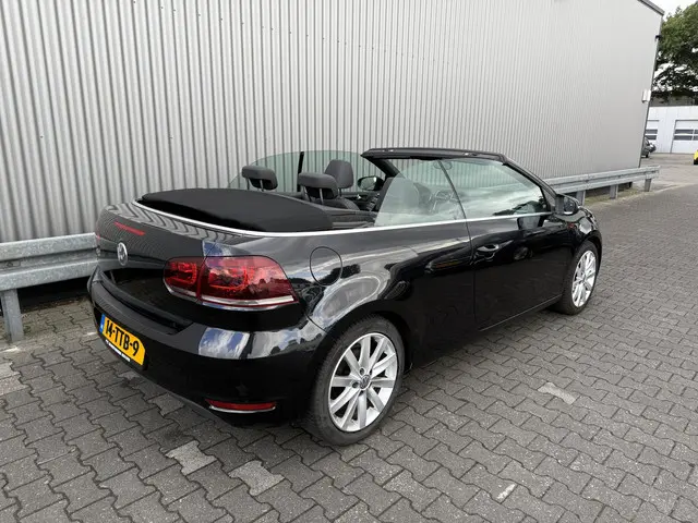 Volkswagen Golf Cabriolet 1.2 TSI BlueMotion 2012 Benzine 4
