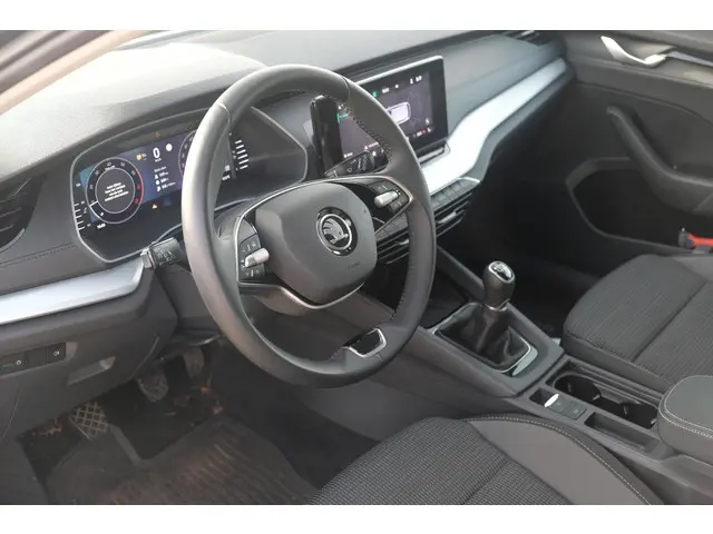 Škoda Octavia Combi 1.5 TSI Edition 2024 Benzine 13