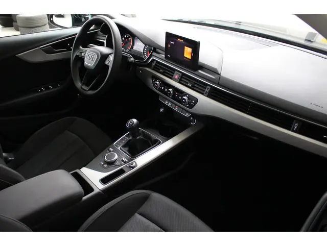 Audi A4 Avant 35 TFSI Pro Line 2019 Hybride Benzine 5