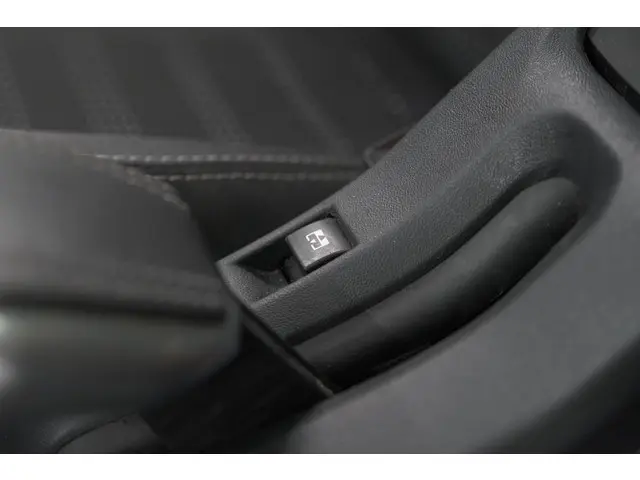 Peugeot 2008 PureTech 110 Allure 2018 Benzine 35