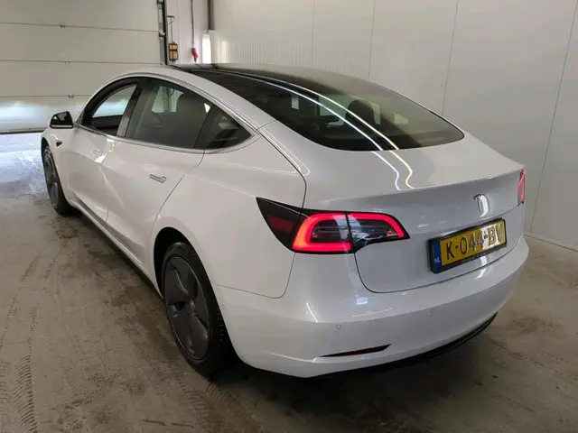 Tesla Model 3 Range Plus 2020 Elektrisch 4