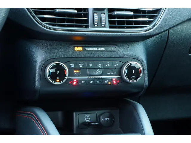 Ford Kuga 2.5 PHEV ST-Line X 2023 Hybride Benzine 40