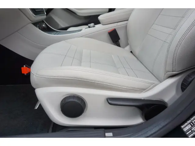 Mercedes-Benz GLA 200 Ambition 2014 Benzine 7