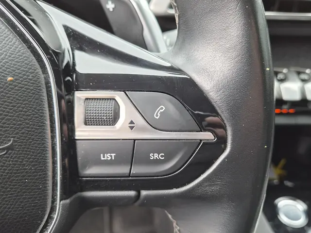 Peugeot 3008 1.2 PureTech Allure 2018 Benzine 28