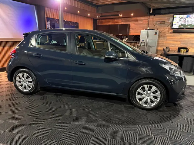 Peugeot 208 | 1.2 PureTech | Active 2019 Benzine 7