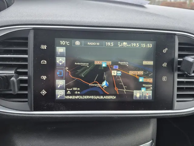 Peugeot 308 SW 1.2 e-THP Première 2015 Benzine 10