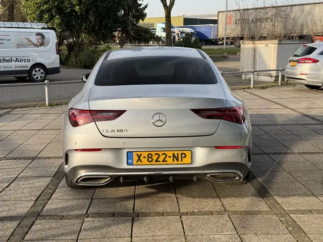 Mercedes-Benz CLA Aut. 180 AMG Sport 2024 Benzine 3