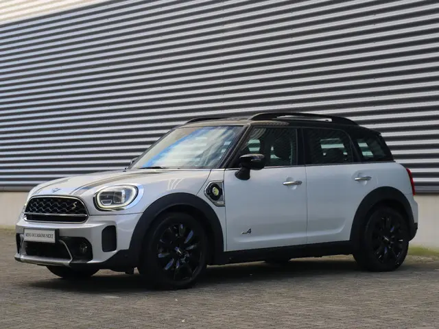 MINI Countryman Cooper S E ALL4 2021 Hybride Benzine 26