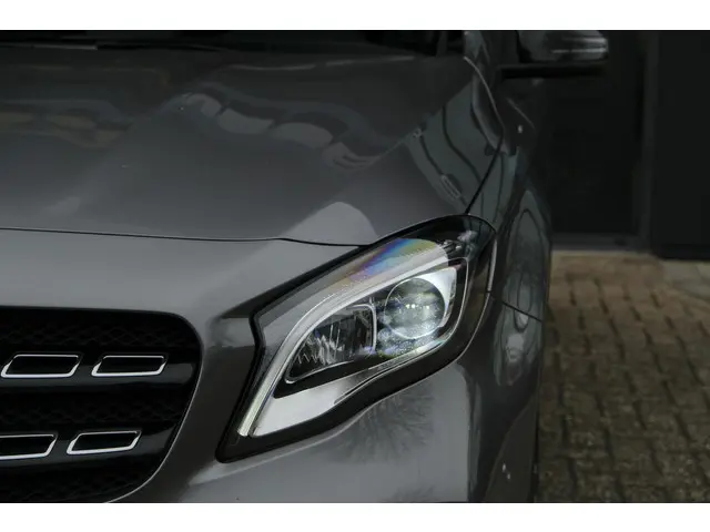 Mercedes-Benz GLA GLA180 AMG 122pk 2019 Benzine 21