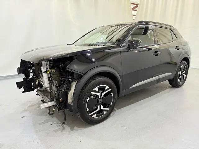 Peugeot 2008 1.2 PureTech 100 Allure 2023 Benzine 31