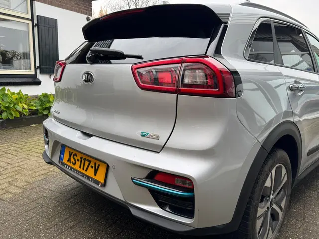 Kia e-Niro ExecutiveLine 64 kWh 2019 Elektrisch 5
