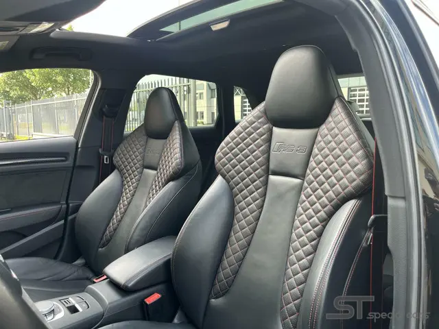 Audi RS3 2.5 TFSI RS3 quattro|Pano|full 2015 Benzine 11