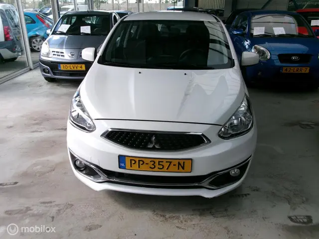 Mitsubishi Space Star 1.0 Cool+ 2017 Benzine 2