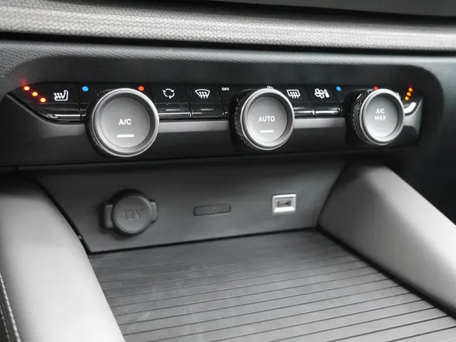 Citroën C5 X 1.6 180PK PureTech Shine 2022 Benzine 37