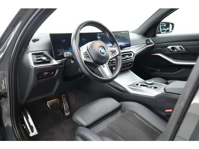 BMW 3 Serie Touring 330e M Sport 2022 Hybride Benzine 6