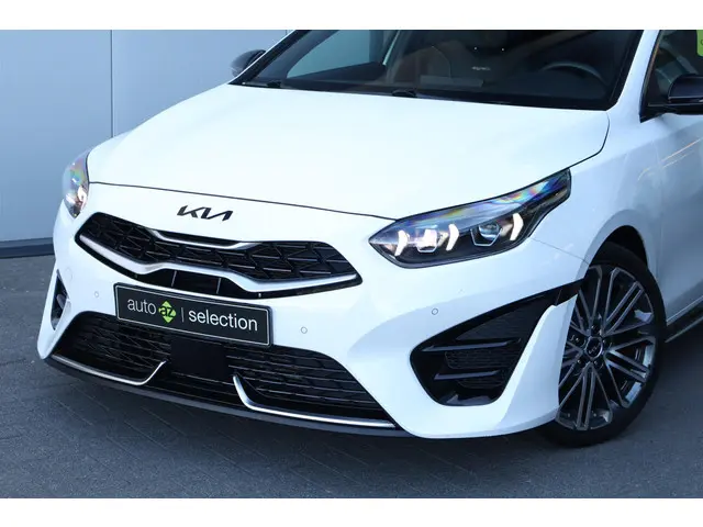 Kia ProCeed 3