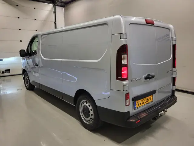 Renault Trafic 2.0dCi L2/H1 Trekhaak Euro 6! 2023 Diesel 14