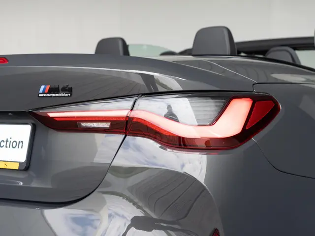 BMW M4 Cabrio Competition xDrive 2022 Benzine 23