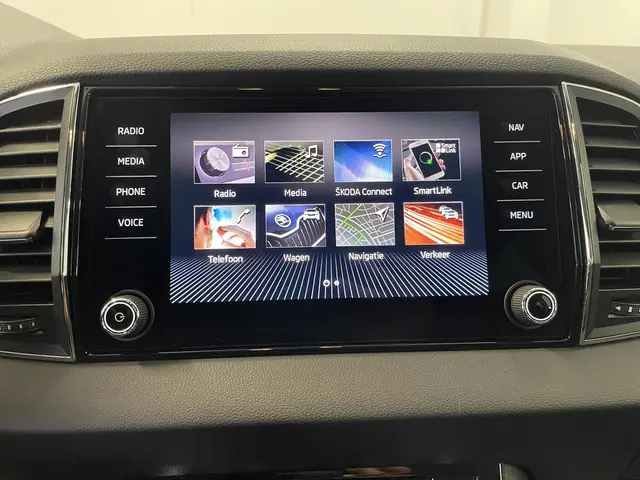 Škoda Karoq 1.0 TSI Style 2020 Benzine 19