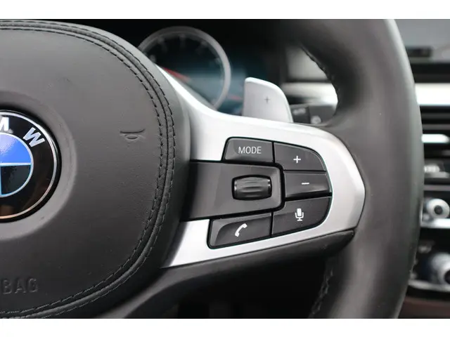 BMW 5 Serie Touring 530i High Executive 2018 Benzine 27