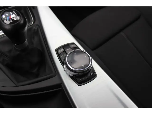 BMW 3 Serie 316i Executive 2013 Benzine 25