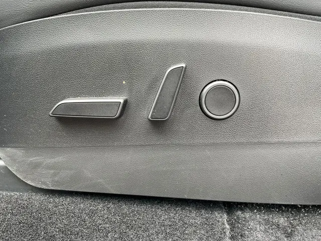 Tesla Model Y Long Range AWD 75 kWh 2022 Elektrisch 27