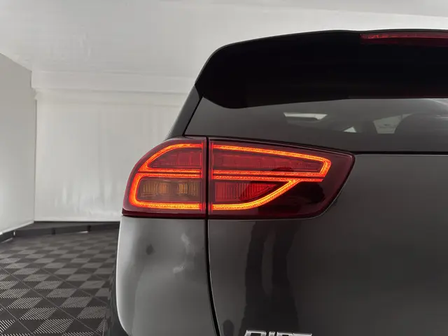 Kia e-Niro ExecutiveLine 64 kWh [ 3-Fase ] 2021 Elektrisch 26