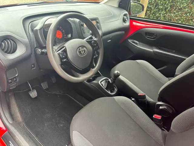 Toyota Aygo 1.0 VVT-i x-fun 2017 Benzine 8