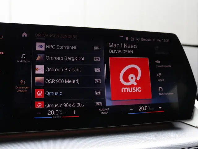 BMW X1 sDrive18i 2023 Benzine 38