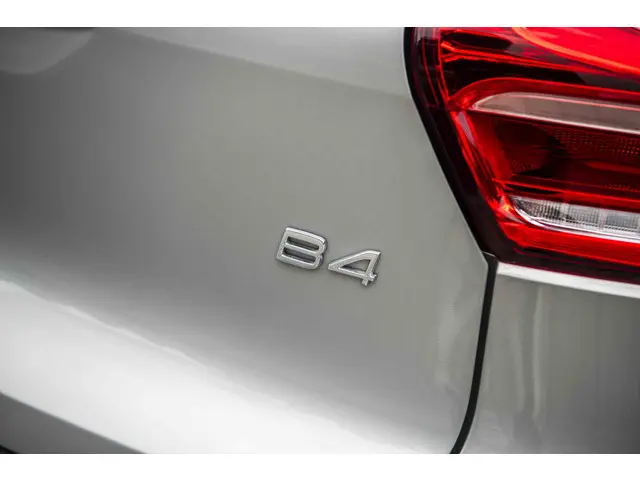Volvo XC40 2.0 B4 Core 2023 Benzine 33