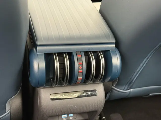 BYD ATTO 3 Comfort 60 kWh 2023 Elektrisch 21