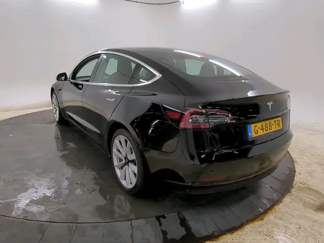 Tesla Model 3 Standard RWD Plus 60 kWh 2019 Elektrisch 4