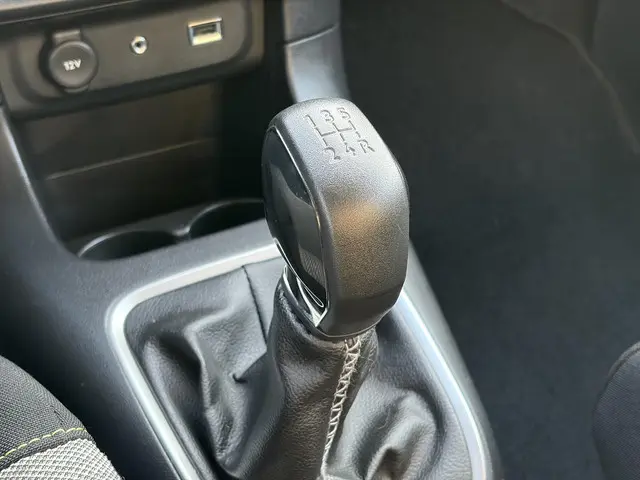 Citroën C3 1.2 PureTech Feel 2017 Benzine 25