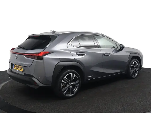 Lexus UX 2