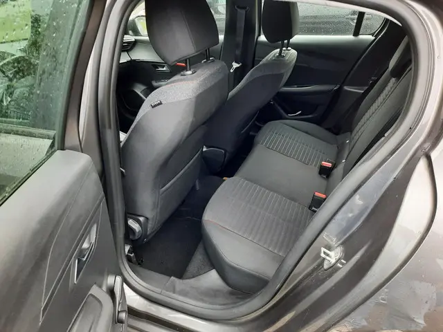 Peugeot 208 1.2 PureTech Active 2020 Benzine 6