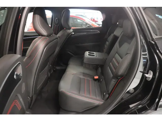 Renault Arkana 1.3 mild hybrid 160 R.S. line 2023 Benzine 8