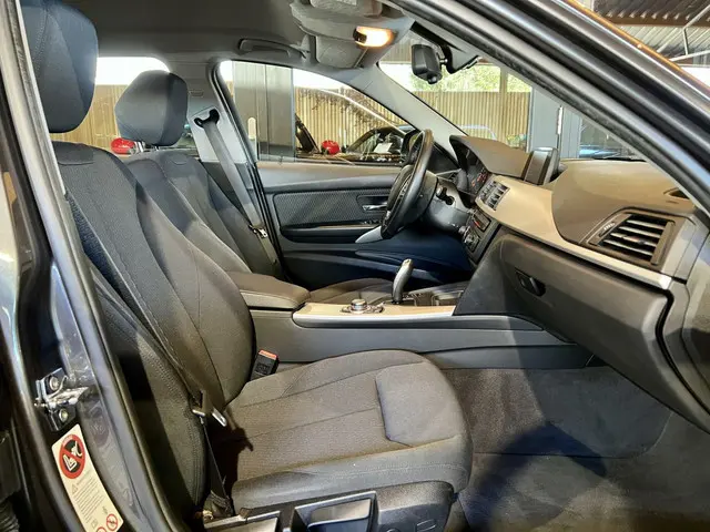 BMW 3 Serie 320i automaat antraciet, premium 2012 Benzine 9
