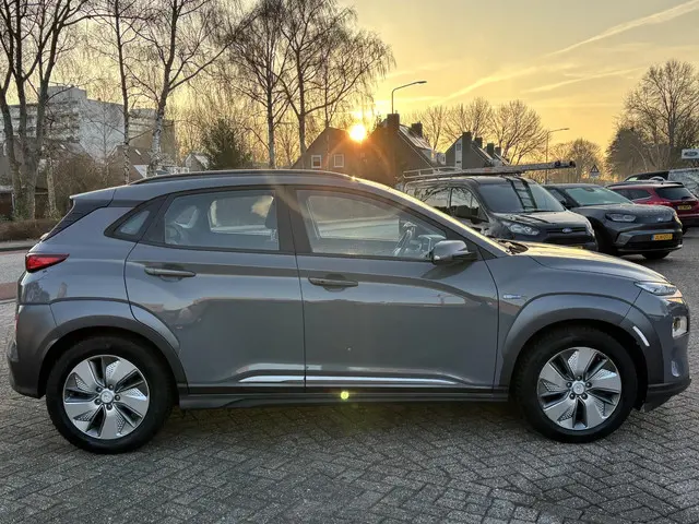 Hyundai Kona EV Comfort 64 kWh 2020 Elektrisch 8