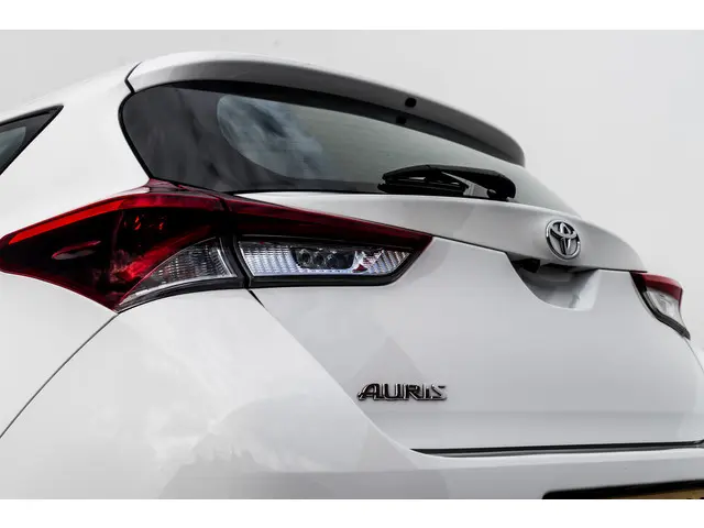 Toyota Auris 1.3 Now RIJKLAAR INCL:GARANTIE 2018 Benzine 34