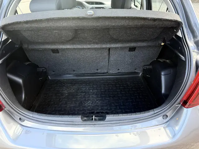 Toyota Yaris 1.5 Hybrid Aspiration 2015 Hybride Benzine 13