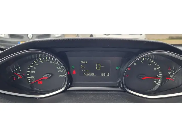 Peugeot 308 1.2 PureTech Blue Lease 2019 Benzine 10