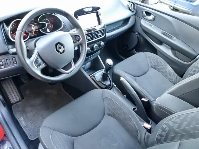 Renault Clio Estate 0.9 TCe Limited 2018 Benzine 5