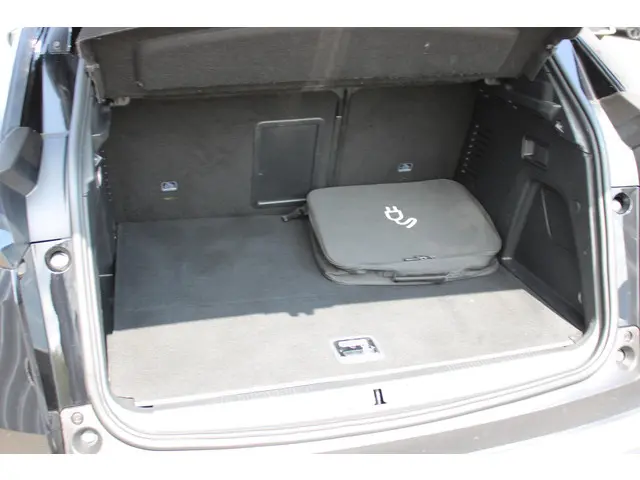 Peugeot 3008 1.6 HYbrid4 300 GT 2020 Hybride Benzine 11