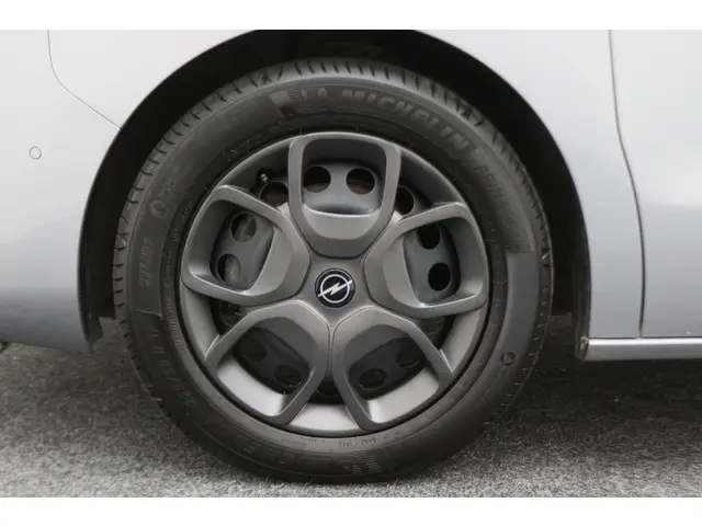 Opel Vivaro 2.0 CDTI L3H1 DC Edition 2020 Diesel 28