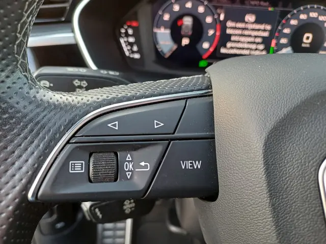 Audi Q3 35 TFSI S edition 2021 Hybride Benzine 48