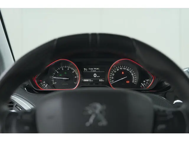 Peugeot 2008 PureTech 130 GT-Line 2019 Benzine 37