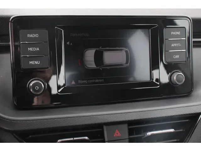 Škoda Kamiq 1.0 TSI Ambition 116 Pk 2020 Benzine 18