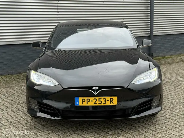 Tesla Model S 75 Base PANORAMADAK BTW 2017 Elektrisch 3
