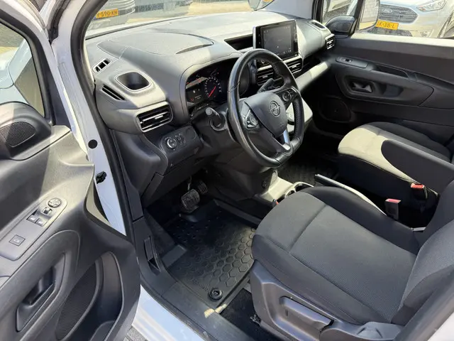 Opel Combo 1.5D130PK L2H1 Edition 2021 Diesel 26