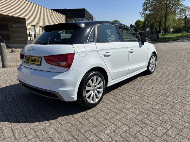 Audi A1 Sportback 1.2 TFSI Admired 2014 Benzine 31